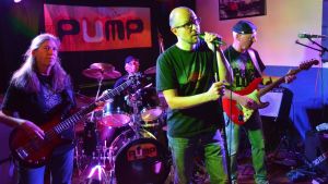 Musiknacht mobilisiert wieder Massen: Rock, Blus, Chansons und Heavy Metal in neun Lokalen