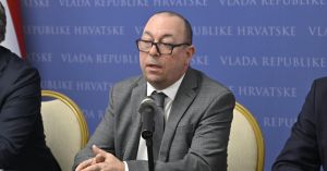 Život u Hrvatskoj nije loš. Direktorica odbojkaškog saveza jede ručak od 2700 eura, a šef sindikata vozi Lexus