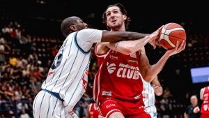 L’Olimpia esagera: 125 punti segnati (mai così bene da 35 anni), Napoli sbranata