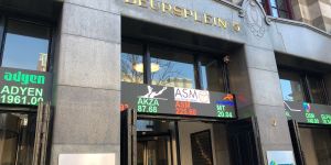 Shell uitblinker in rode AEX