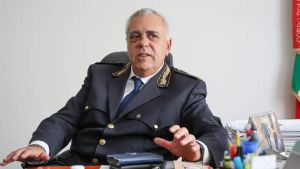 Il comandante della polizia locale di Trieste: «Risse, rapine e l’uso dei coltelli. Seri rischi per i ragazzi»