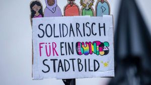 Gekürzt wird bei denen, die ohnehin weniger haben – und die für die Demokratie einstehen