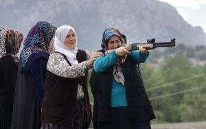 Yerleşik erkek düzenine itiraz: “32 Metre”