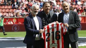 La contracrónica del Sporting-Cádiz: en el regreso de Doria, victoria sin nervios para El Molinón