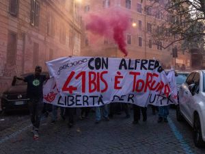 La protesta finisce dove inizia la violenza
