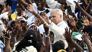 Anche Trump sta scoprendo quante divisioni ha il Papa