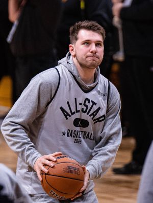 Luka Doncic Injury Update: How Well Can Doncic Play in the Playoffs After Hamstring Injury?