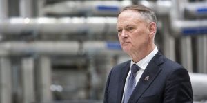 Canadian Armed Forces shooting themselves in the foot … again