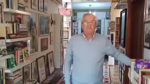 La “casa dei libri” di Walter Agosti: a Pordenone migliaia di volumi raccolti e condivisi