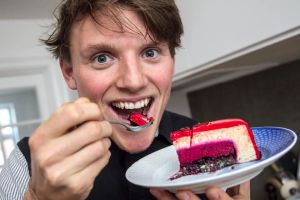 Jeg er træt af influencere, der kritiserer den industri, de lever fedt af – men vi andre må selv kigge indad