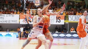 Basket femminile, Reyer vince gara-1 della finale scudetto: Schio battuta 71-60