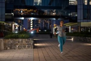 Dad follows his daughter during her 5 a.m. jog for the sweetest reasons