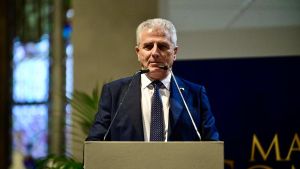 Il commercio in vetrina. Premi speciali anche alle forze dell’ordine