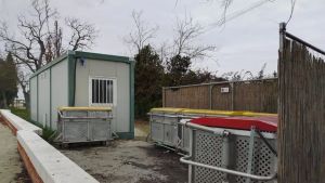 Il container sanitario è temporaneo da 20 anni, il comitato: «Vignole abbandonata»