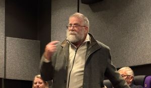 – Dersom Refstie ønskjer det øvste ansvaret, kan han prøve å få organisert kommune med byråd