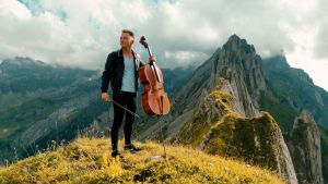Mit dem Cello unterwegs in den Alpen