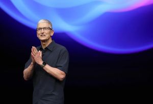 Forbes Daily: Apple Names New CEO As Tim Cook Steps Down