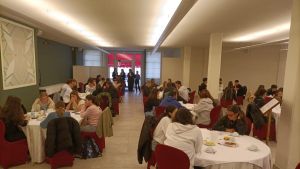 Proust entra in classe tra tè e madeleine: lezione speciale all’Alberghiero con il Mamiani