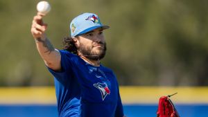 Blue Jays' Ponce plans to be 'biggest cheerleader' after season-ending surgery