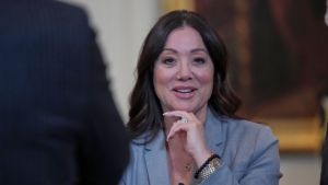 Derde minister weg uit kabinet Trump, FBI-baas in opspraak door drankgebruik