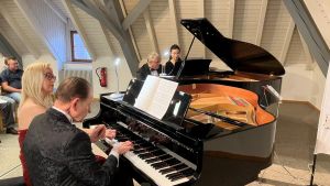 Mit acht Händen auf zweimal 88 Tasten: Ein Konzertabend der Extraklasse
