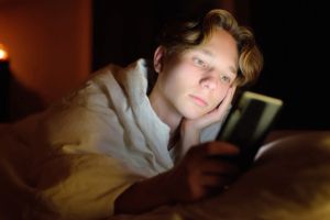 Teacher reveals the ‘really obvious’ reason teens no longer read. It’s not just the phones.