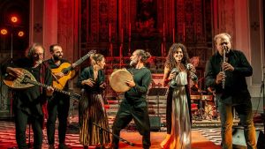 «Ethnos per le scuole» fa tappa a Torre del Greco: in 400 ascolteranno La banda del Sud