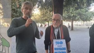Zanotelli e Alberto Lucarelli: «Il Consiglio Comunale di Napoli sta spingendo l'acqua in mani private»