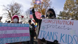 Transaktivistene har foreløpig vunnet språkkampen