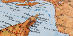 ¿Por qué en español es ‘Ormuz’ y no ‘Hormuz’?