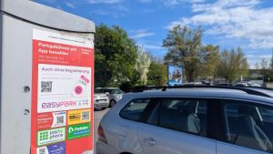 Achtung Abzock-Aufkleber! Kriminelle manipulieren Konstanzer Parkautomaten mit gefälschten QR-Codes