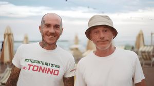 Bottega e chiosco in spiaggia. Il menù alternativo di Allotria