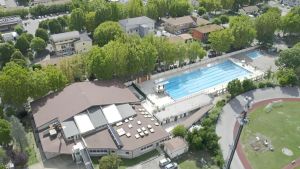 Piscina chiusa, la svolta. Il Comune apre ai privati