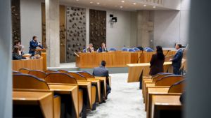 Jodenhaat aanpakken kan wél, wil Den Haag laten zien. Over het weren van een rapper en succesvolle wetten