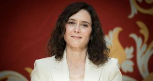 ⁠Ayuso presenta su plan de vivienda: menos pisos de los prometidos en 2019, oficinas convertidas en casa y rebajas de impuestos