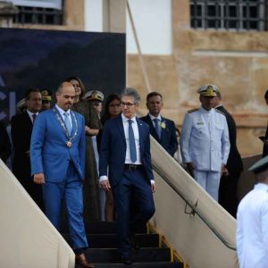 Zema e Mateus no teatro do bem contra o mal