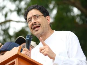 Cepeda ante las sombras de Petro: silencios, excusas y señales de cambio