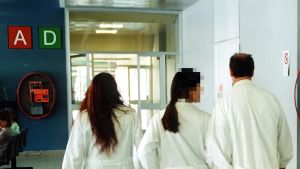 Certificati anti-rimpatrio: 10 mesi di sospensione per le tre dottoresse indagate