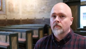 Å gå etter person i stedet for argument er en avsporing