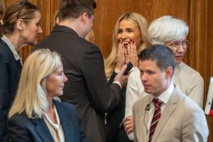 Ungdommen er blevet en politisk underklasse, derfor stemmer vi indenfor egne rækker