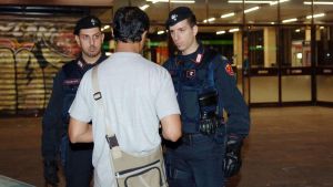 Lotto: aggredisce controllore Atm a martellate in metropolitana, arrestato