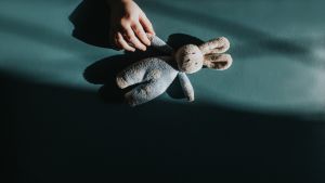 Minori fuori dalla famiglia tra bandierine e politiche di prevenzione efficaci