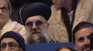 TikToker dressed as chief rabbi stirs confusion at Independence event