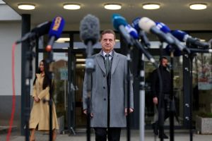 (POGLED) Kolumna Vesne V. Godina: Golobova dolžnost je, da bo uspešno vodil opozicijo