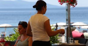 Konobarica opisala sezonu iz pakla na Jadranu: 'Bila sam kao štap, a onda skinula još osam kila'