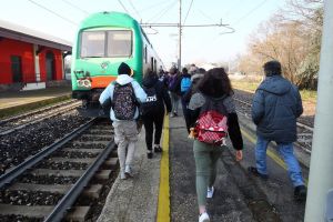 Ritardi, cancellazioni e disagi: com’è la situazione treni a Ferrara