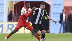 Zvezda će imati priliku da postane šampion šest kola pre kraja: Vojvodina i Partizan remizirali u Novom Sadu