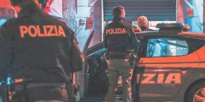 «Non devono più essere fidanzati»: rissa fra i genitori, due in ospedale a Livorno