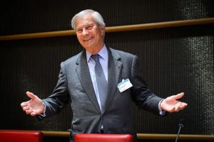 Préférence nationale, avortement, austérité : les obsessions de l’Institut de l’Espérance, le think tank de Vincent Bolloré