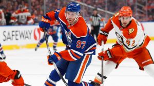 Oilers still waiting for McDavid to put stamp on series with Ducks